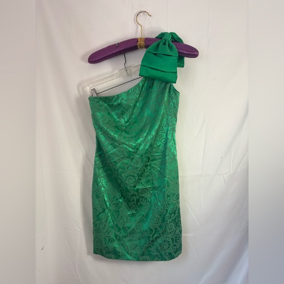 Very J Dresses & Skirts - Kelly Green One Shoulder Satin Bow Detail Royal Core Mini Dress Size S